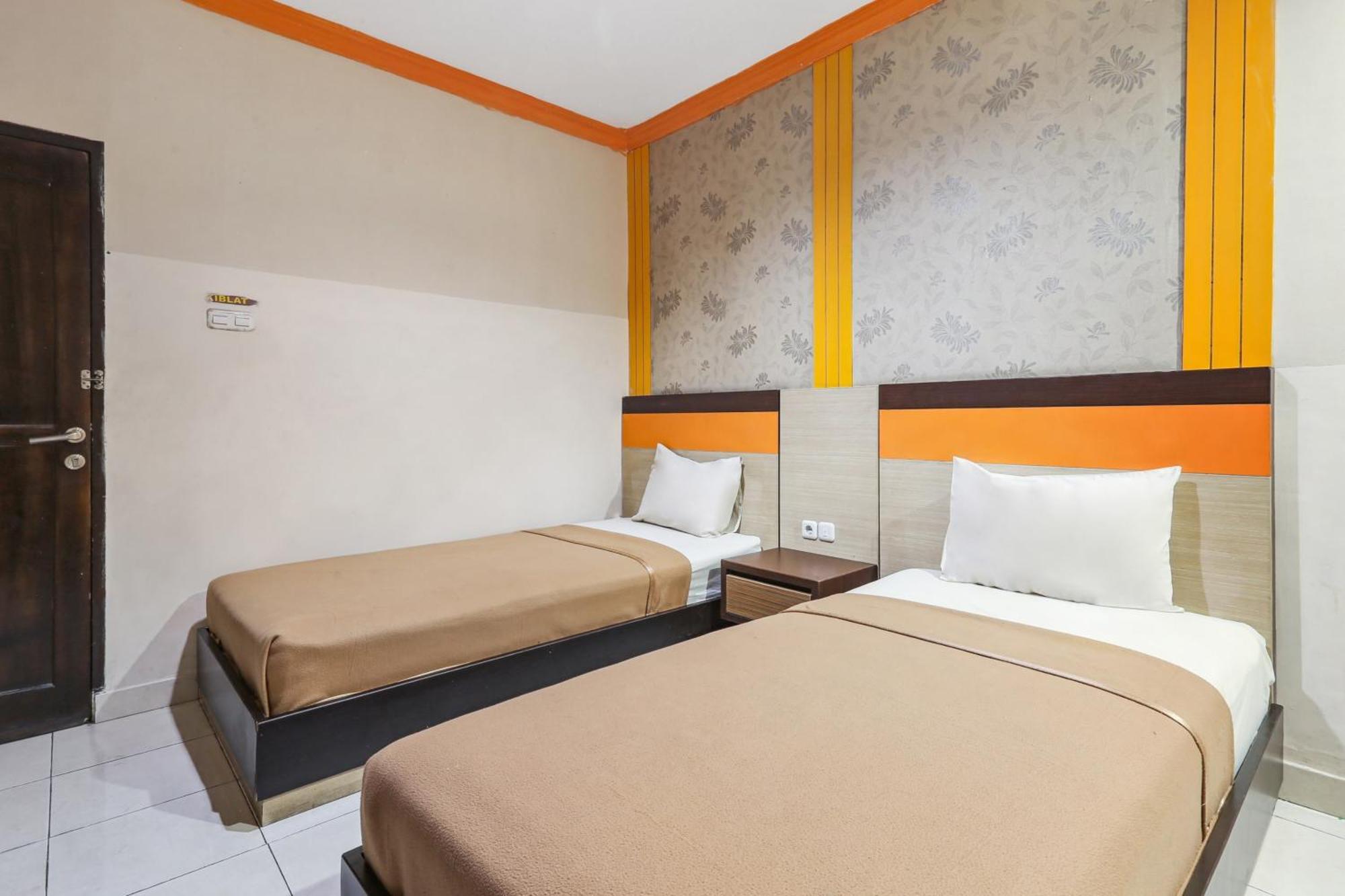 Collection O 93163 Hotel Grand Kartika Parepare Εξωτερικό φωτογραφία
