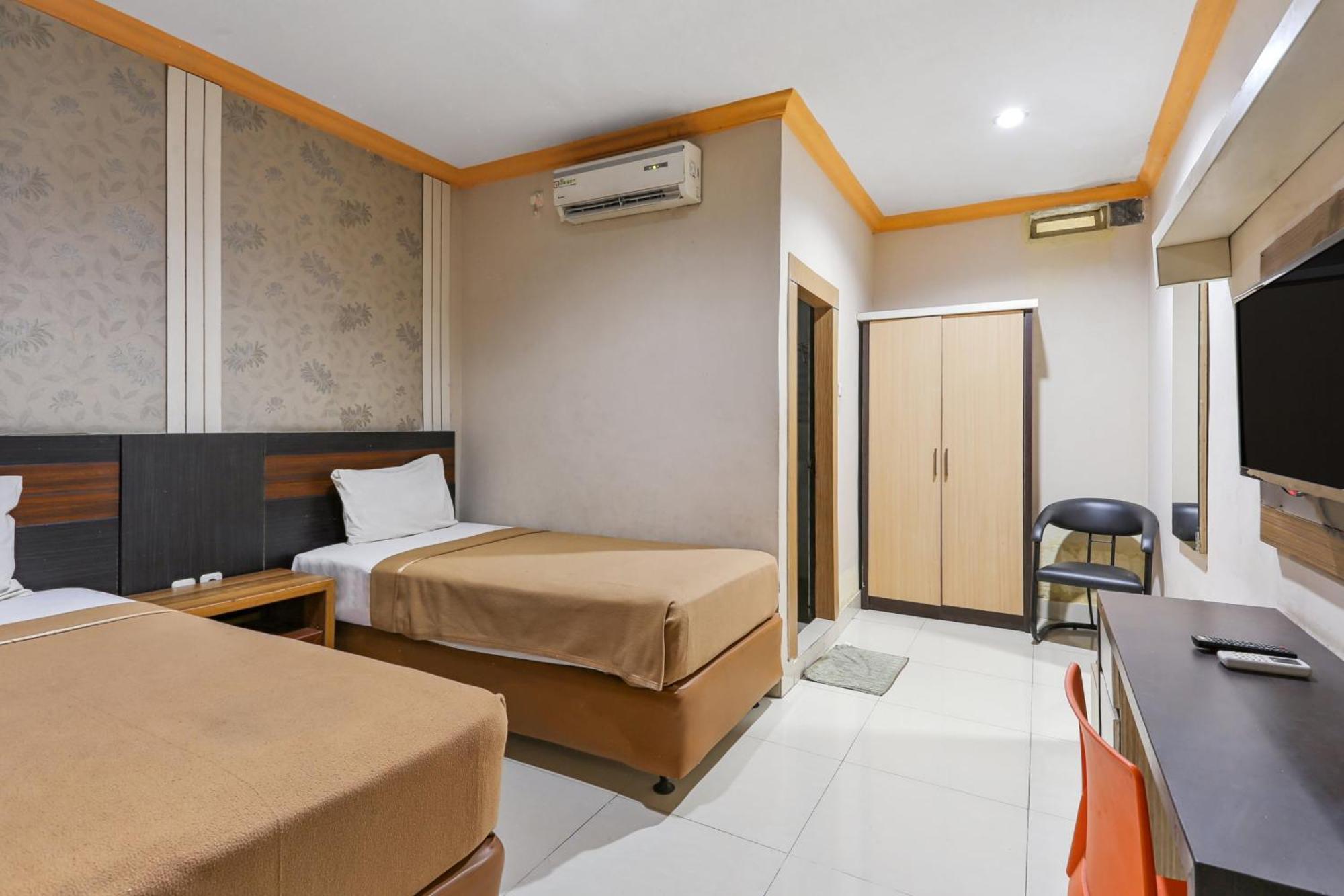 Collection O 93163 Hotel Grand Kartika Parepare Εξωτερικό φωτογραφία