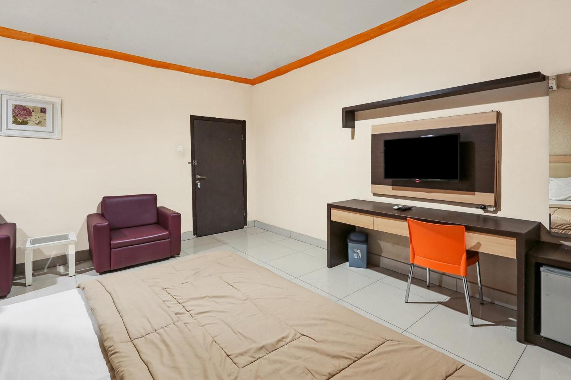 Collection O 93163 Hotel Grand Kartika Parepare Εξωτερικό φωτογραφία