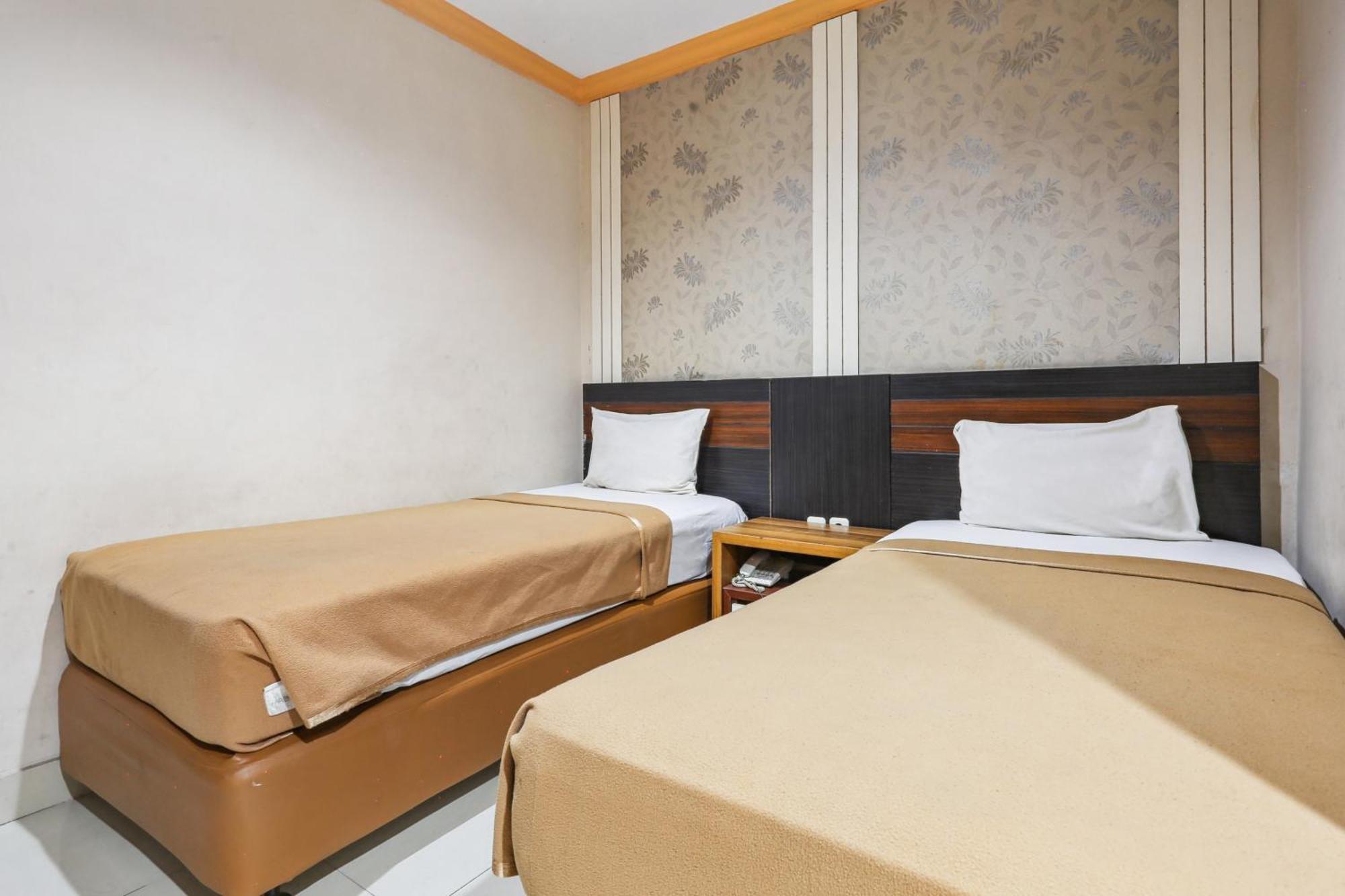 Collection O 93163 Hotel Grand Kartika Parepare Εξωτερικό φωτογραφία