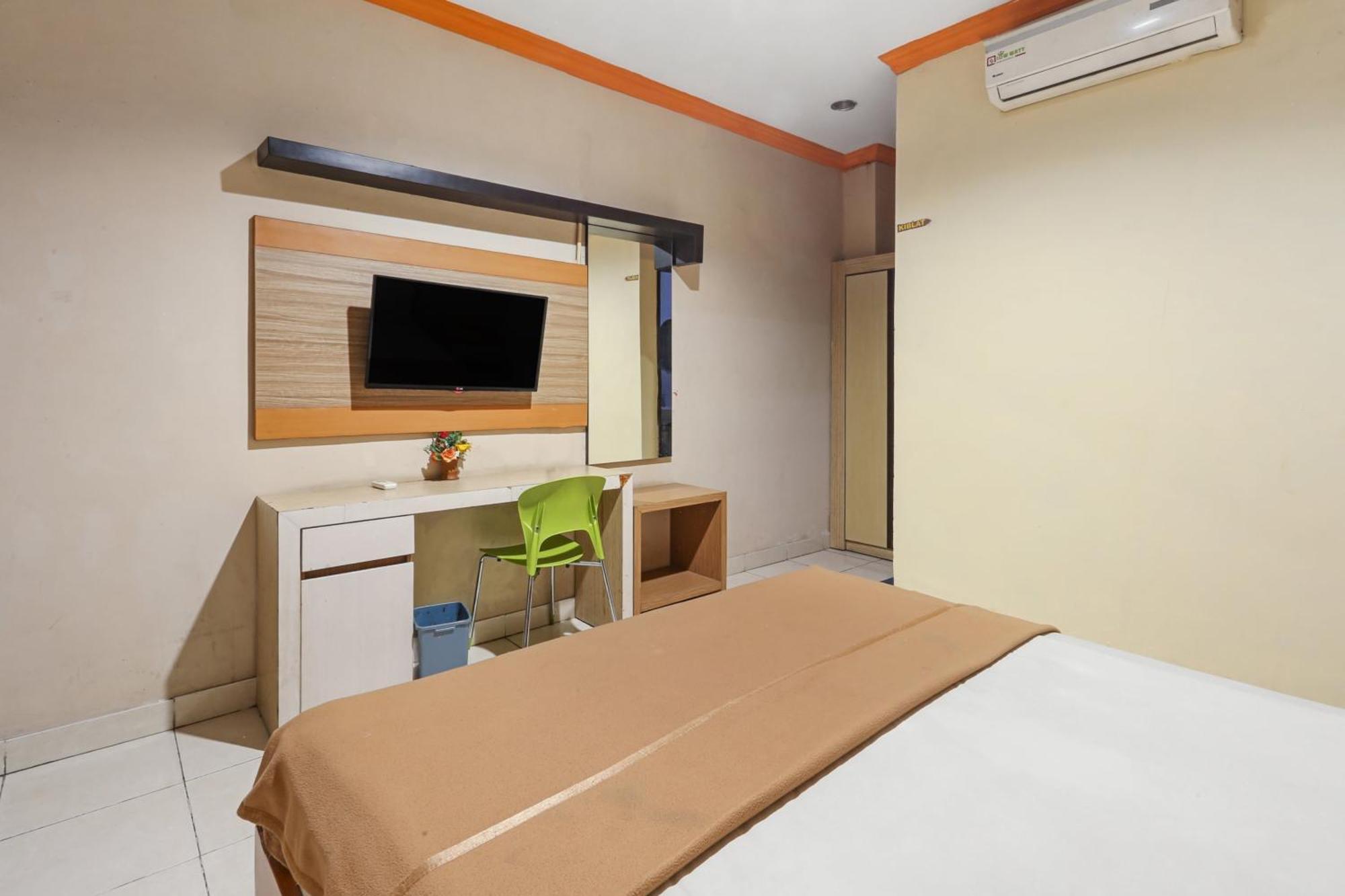 Collection O 93163 Hotel Grand Kartika Parepare Εξωτερικό φωτογραφία