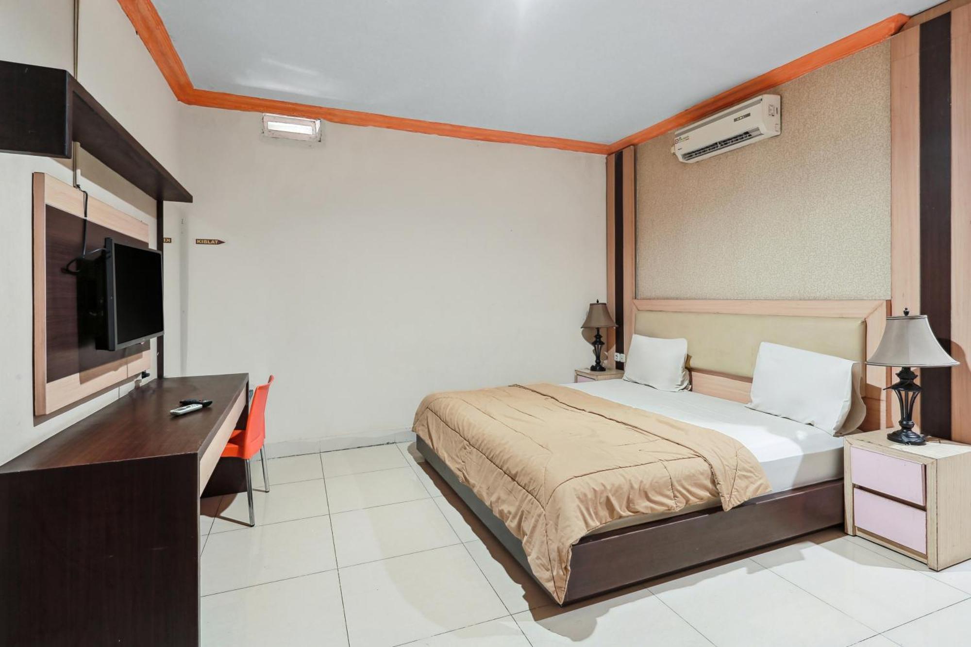 Collection O 93163 Hotel Grand Kartika Parepare Εξωτερικό φωτογραφία