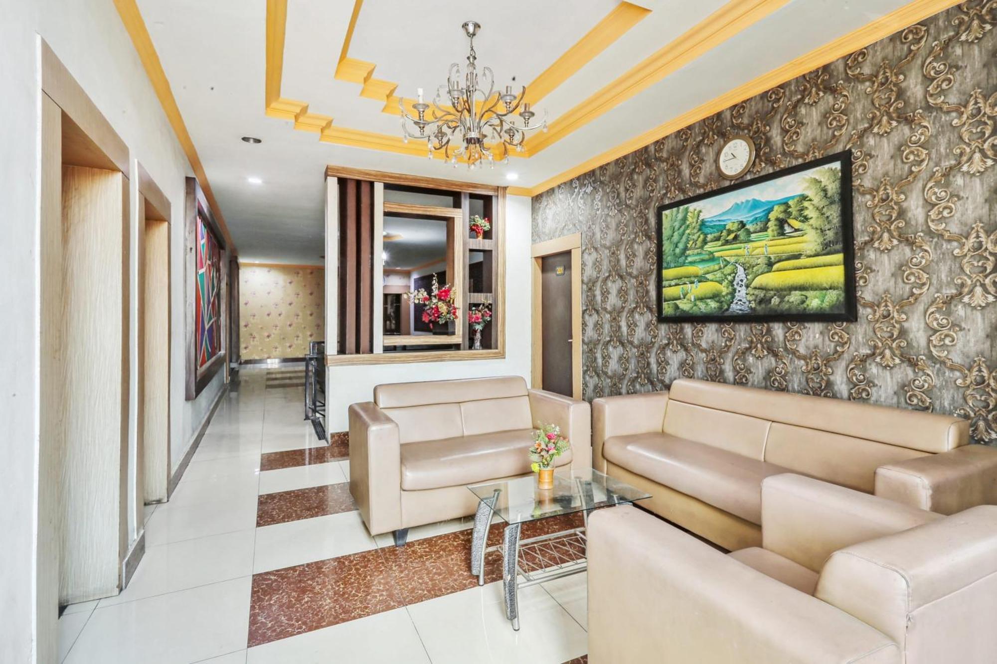 Collection O 93163 Hotel Grand Kartika Parepare Εξωτερικό φωτογραφία