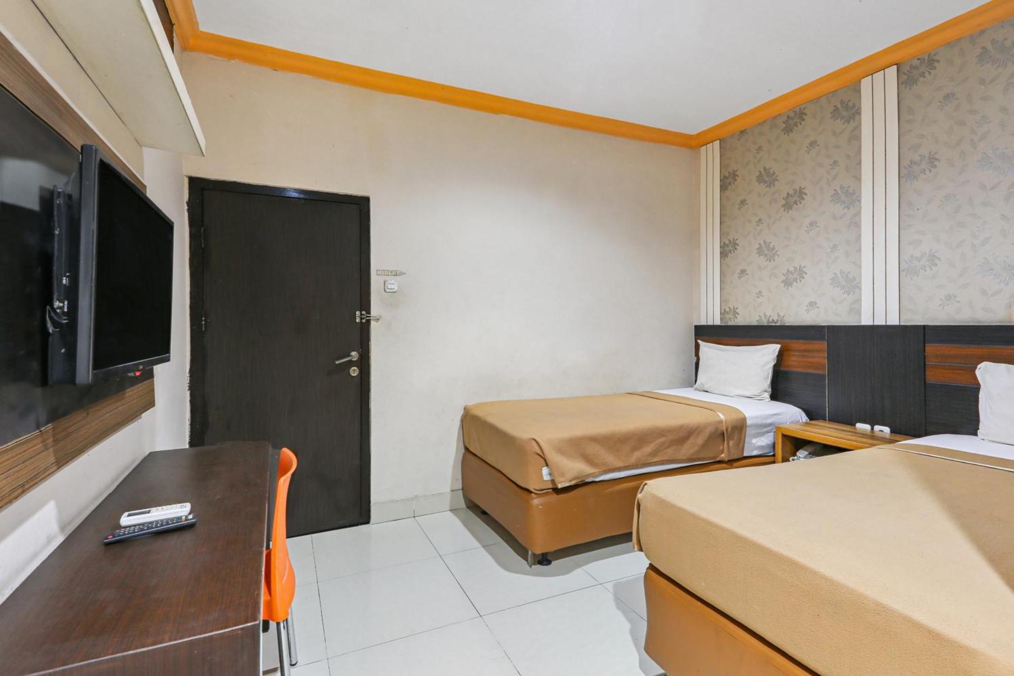 Collection O 93163 Hotel Grand Kartika Parepare Εξωτερικό φωτογραφία