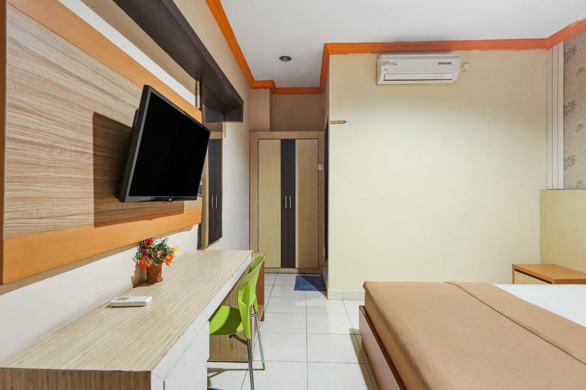 Collection O 93163 Hotel Grand Kartika Parepare Εξωτερικό φωτογραφία