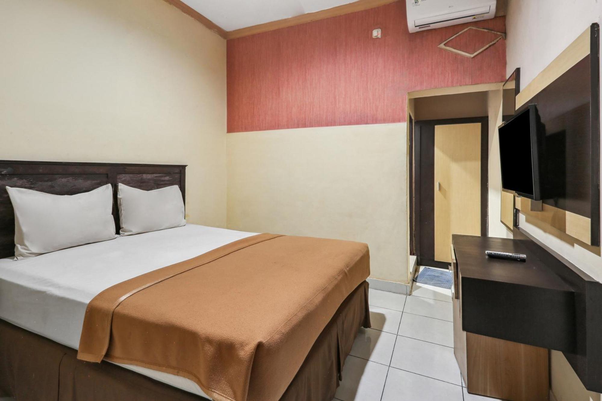 Collection O 93163 Hotel Grand Kartika Parepare Εξωτερικό φωτογραφία