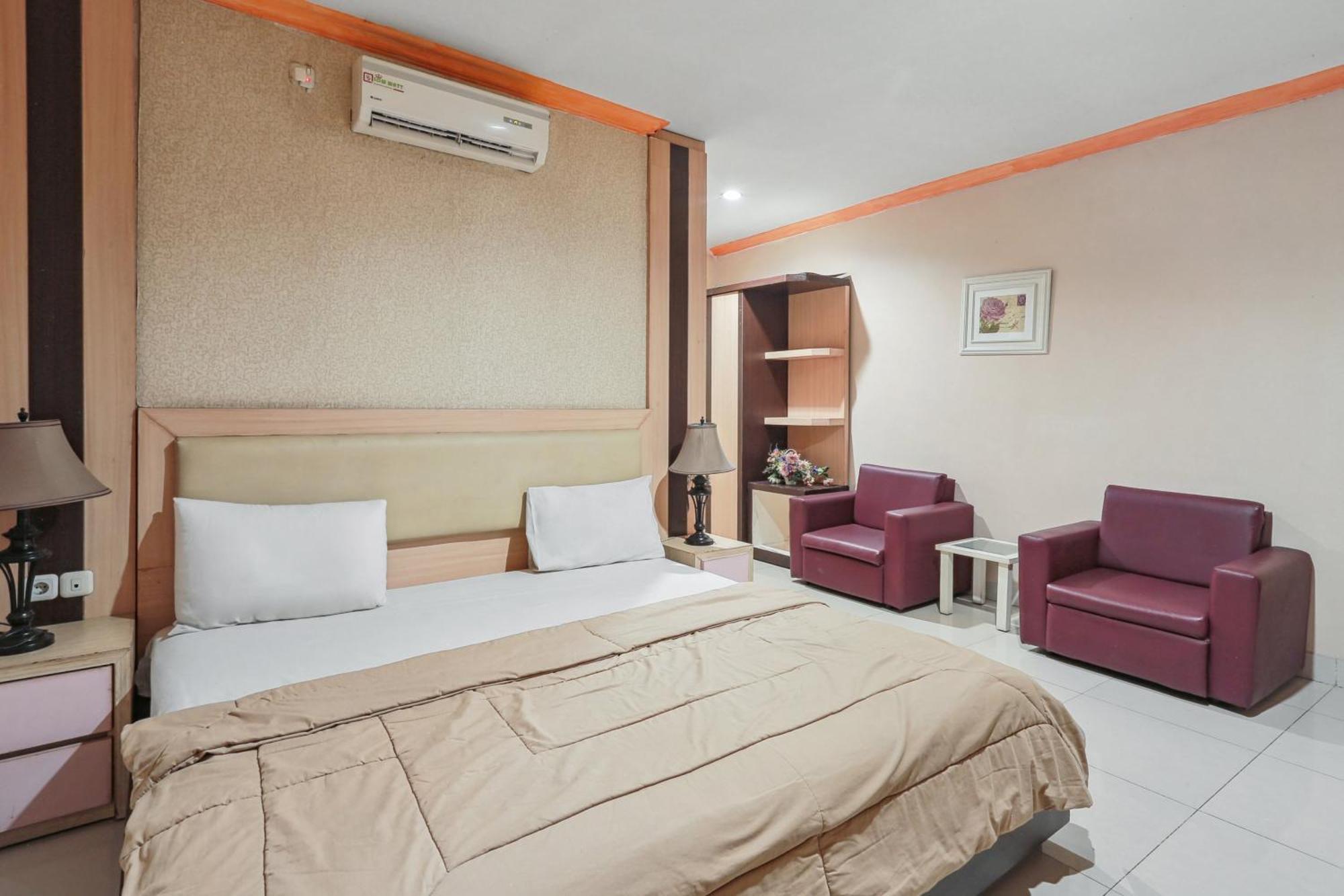 Collection O 93163 Hotel Grand Kartika Parepare Εξωτερικό φωτογραφία