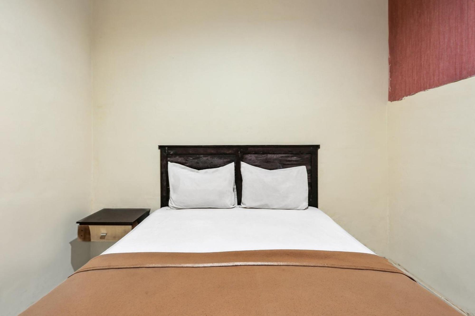 Collection O 93163 Hotel Grand Kartika Parepare Εξωτερικό φωτογραφία