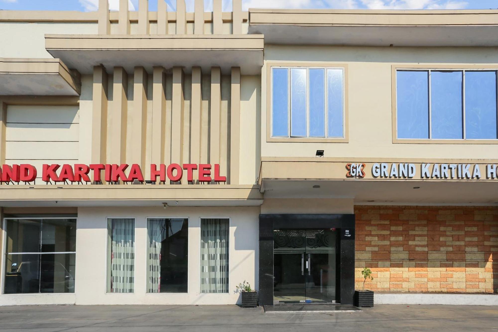 Collection O 93163 Hotel Grand Kartika Parepare Εξωτερικό φωτογραφία