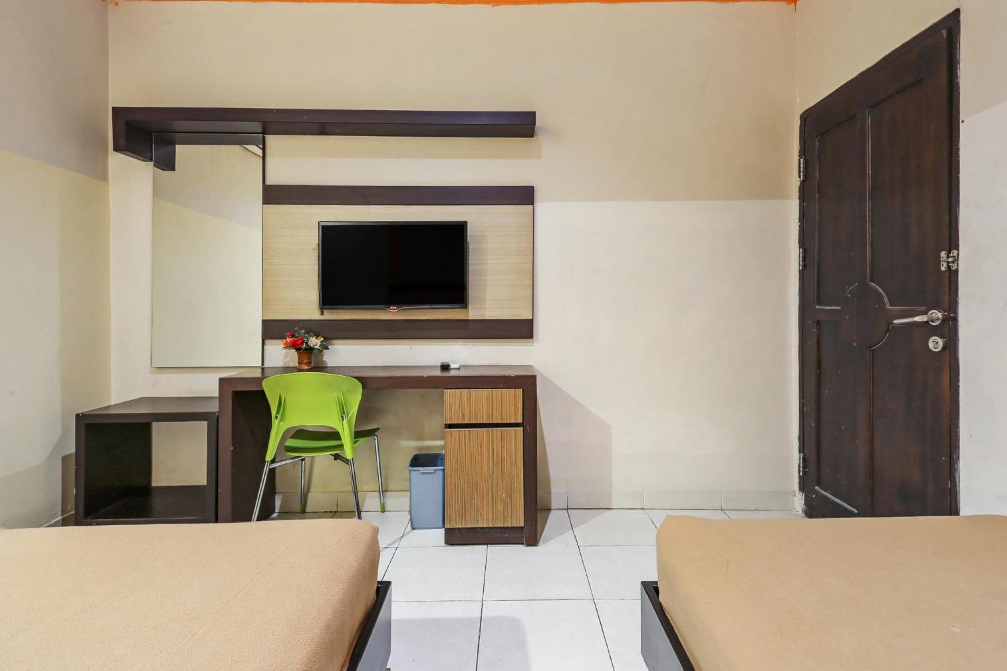 Collection O 93163 Hotel Grand Kartika Parepare Εξωτερικό φωτογραφία